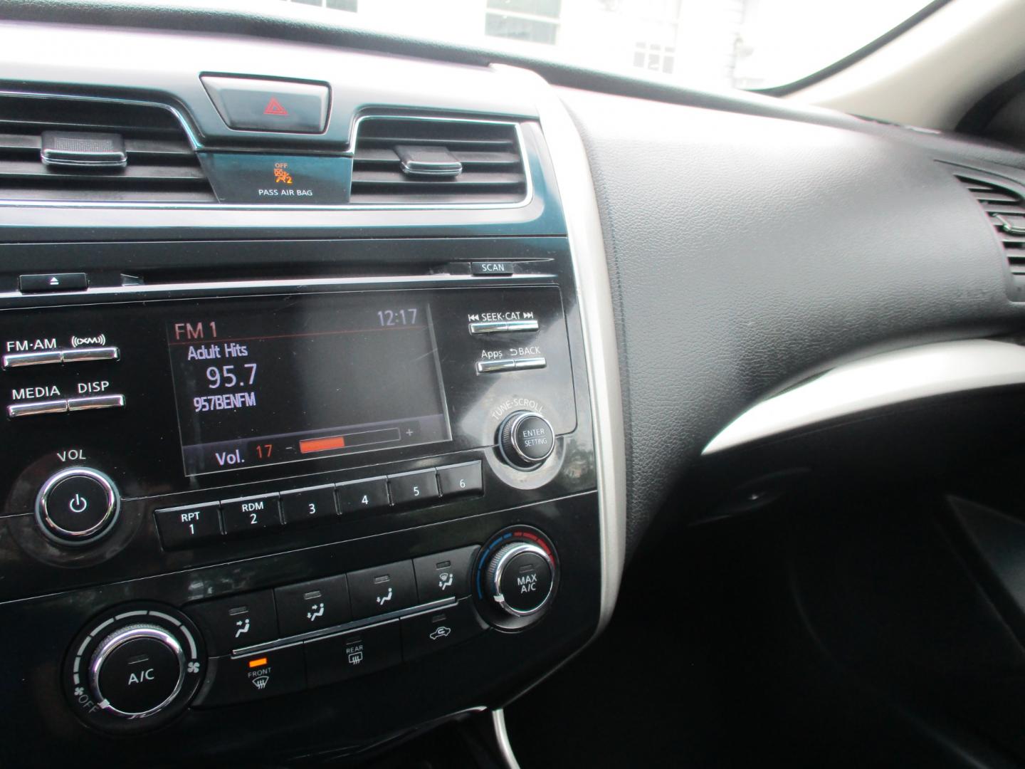 2015 BLACK Nissan Altima (1N4AL3AP8FC) , AUTOMATIC transmission, located at 540a Delsea Drive, Sewell, NJ, 08080, (856) 589-6888, 39.752560, -75.111206 - Photo#20